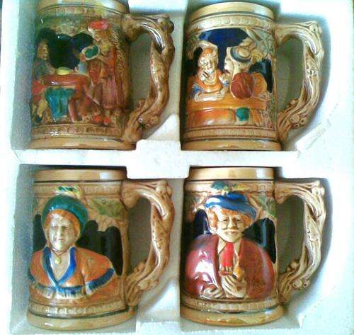 Unbelievable, set of 4 hand decorated beir stein!!! A must for every collector!!! Starting crazy R1!