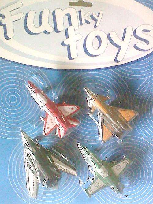 Boys 4 Piece plane set, hours of entertainment!!!