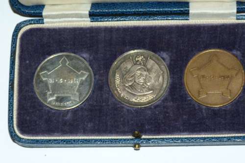 Jan Van Riebeeck Tercentenary and SANDF Coin Set IN SA MUNT BOX