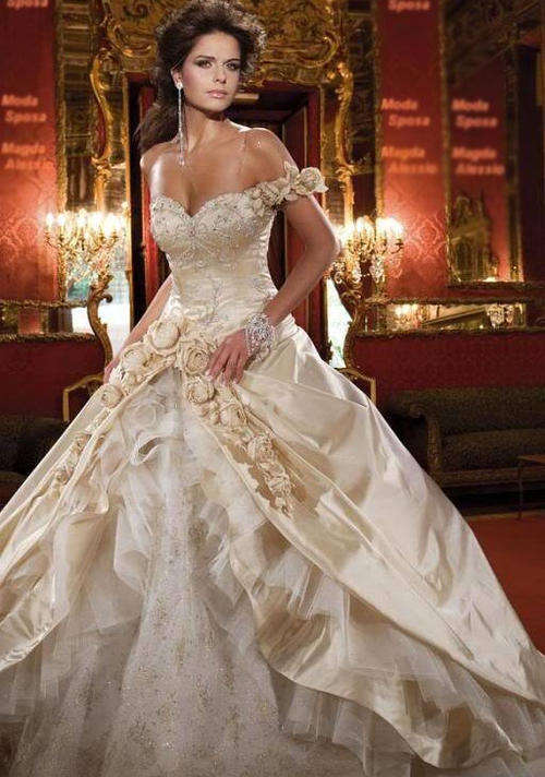 GORGEOUS! BRAND NEW WEDDING DRESS - CHAMPAGNE - FREE SHIPPING!