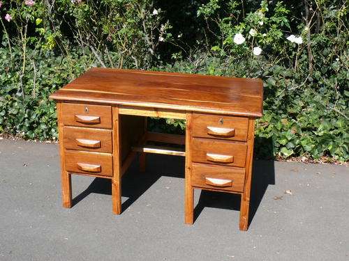 Kiaat 6-drawer Desk