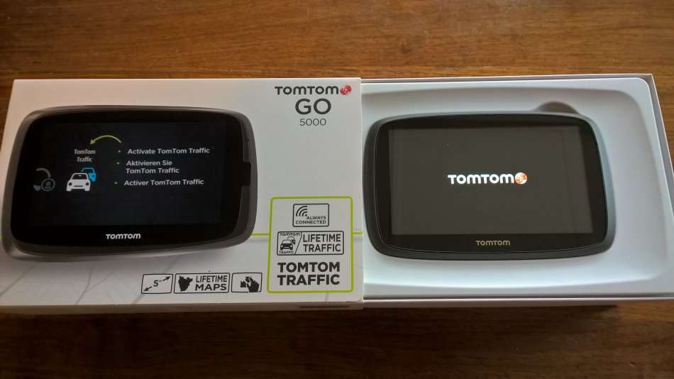 TOMTOM GO 5000 - with Africa & UK / Ireland Maps!