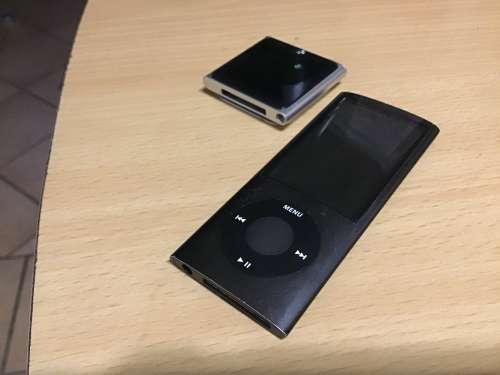 IPod Nano 6th Gen 16GB ++ iPod Nano 5th Gen 8GB