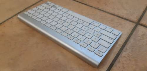 Apple Bluetooth Keyboard