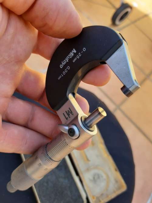 Mitutoyo 0-25mm Micrometer. No 102-119