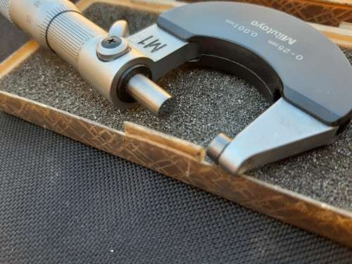 Mitutoyo 0-25mm Micrometer. No 102-119