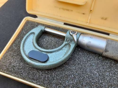 Mitutoyo 0-25mm Micrometer. No 3018897