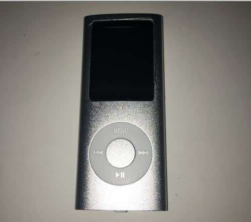 MP4 MP3 8GB VIDEO Radio FM Player