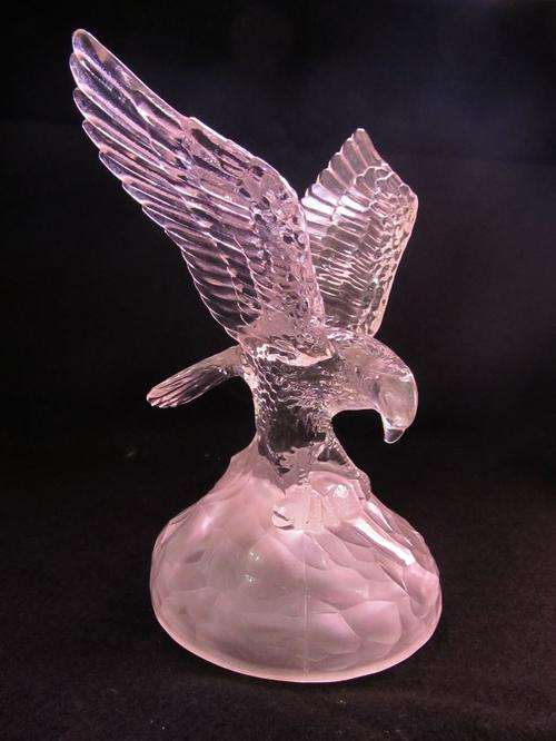 EYE CATCHING FISH EAGLE WITH FISH IN CLAWS - GLASS