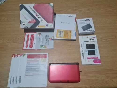 Nintendo 3DS XL - Red/Black