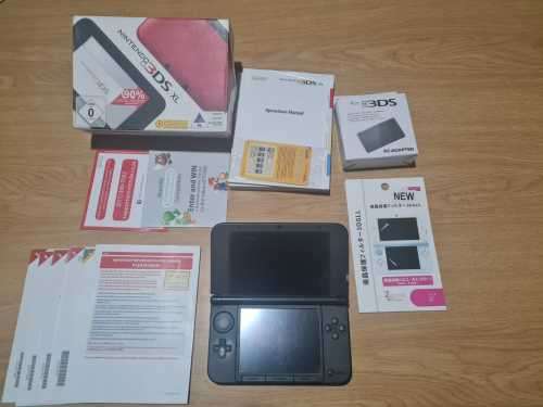 Nintendo 3DS XL - Red/Black