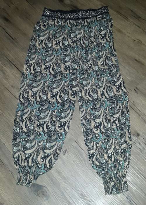 Ladies Paisley baggy pants with decorated waistband and elasticated ankles