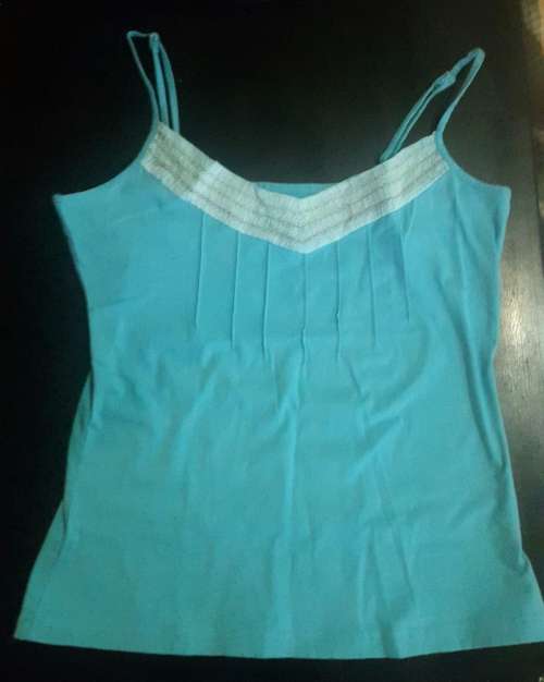Pretty turqoise decorated strappy top by Miladys * Size L