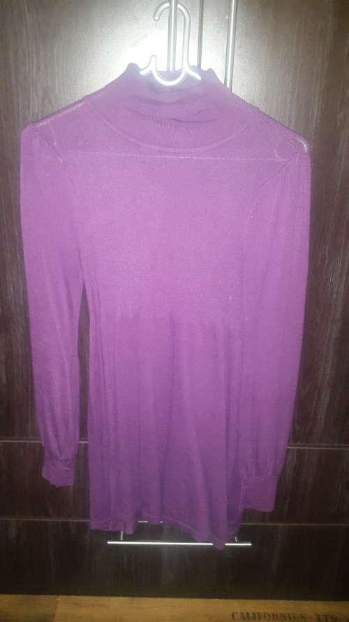 Flattering and feminine Viscose blend knitted long top/ short dress Poloneck * size 34