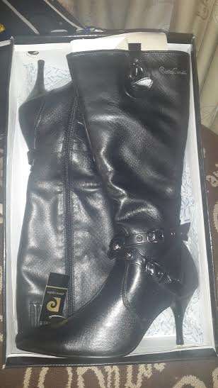 Authentic Pierre Cardin Boots Size 8 * A MUST HAVE