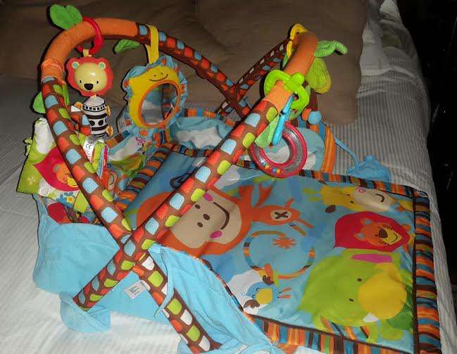 Baby Gym ** AS NEW In gorgeous condition!