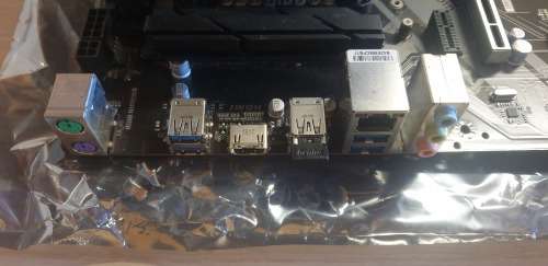 Gigabyte Z390 Ultra Durable Motherboard, intel Gold 3.7ghz CPU, 4GB RAM, 6 PCIe Slots.