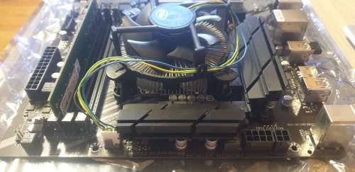 Gigabyte Z390 Ultra Durable Motherboard, intel Gold 3.7ghz CPU, 4GB RAM, 6 PCIe Slots.