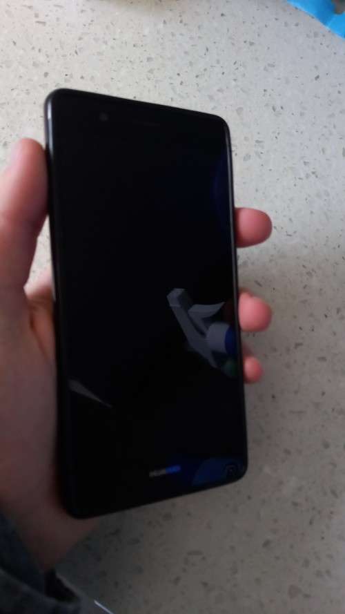 Huawei P9 Lite VNS-L31 - 16GB - BLACK (comes with free black cover with it)