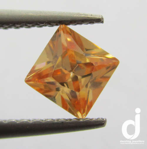 Champagne Cubic Zirconia. Square/Princess-cut. 1.05ct | 5mm