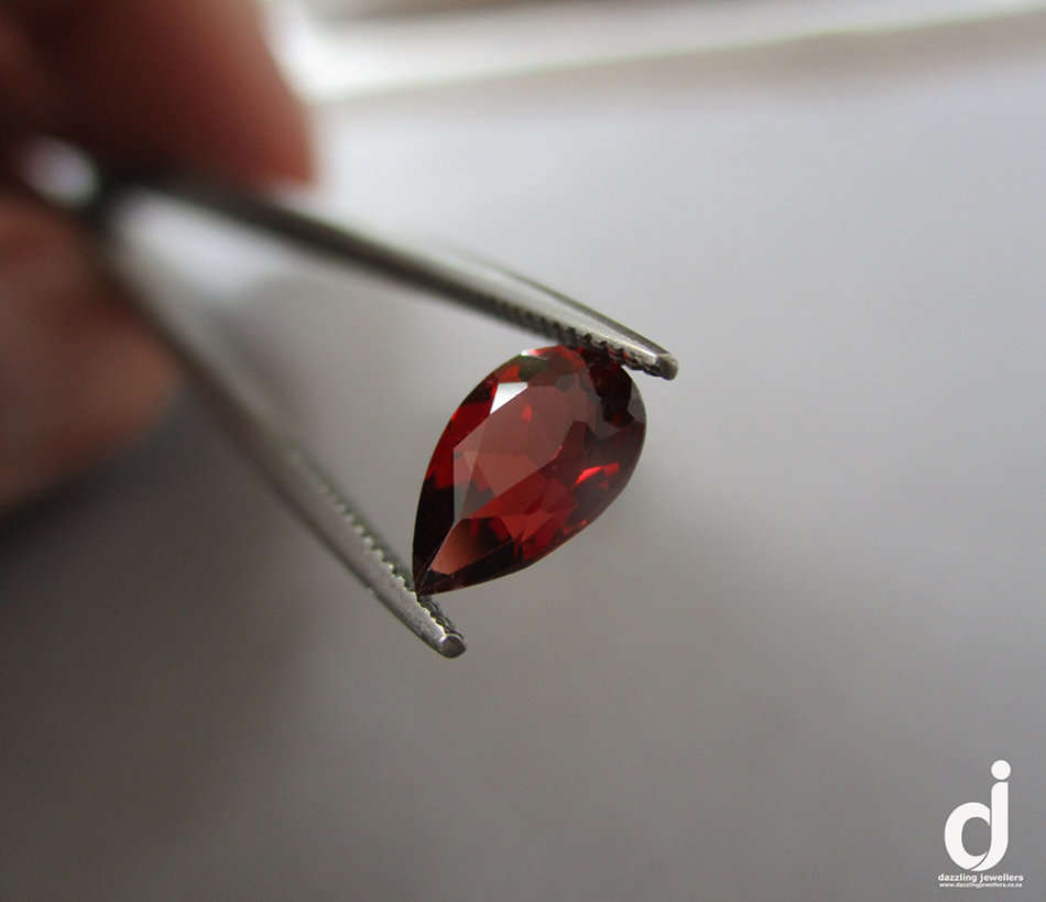Garnet | Pear | 8x5mm | 1.15ct