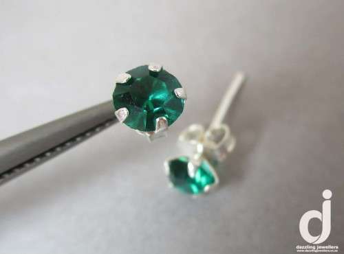 Emerald coloured cubic zirconia studs | Sterling Silver | 5mm round