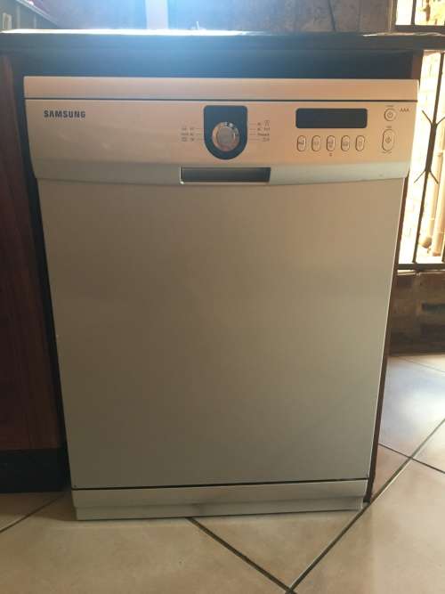 Samsung Dishwasher - Not Working with E3 Error - Selling for Parts or repair - Collection Only