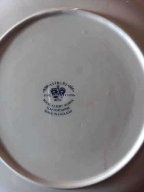 plate celebrating noel