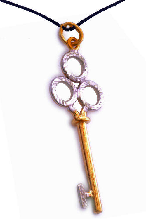 DESIGNER SOLID 9CT GOLD TWO TONE KEY PENDANT ON LEATHER NECKLACE