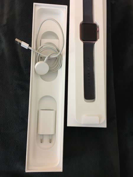 Apple Watch Series 2 (Rose Gold - 38mm)