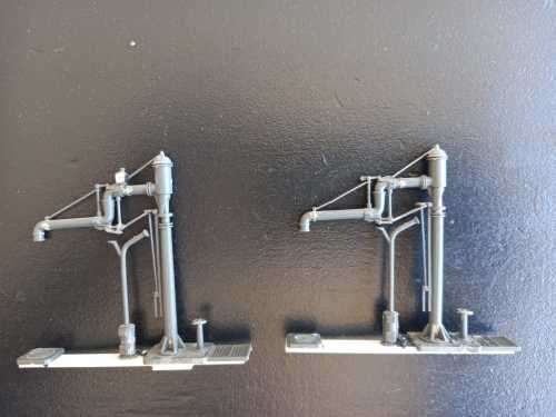 TWO HO SCALE MODEL RAILWAY WATER SPOUT/BOWSERS