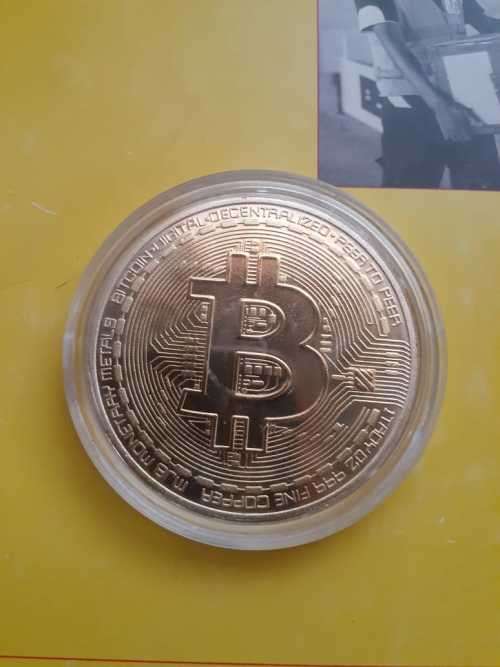 Bitcoin gold coin