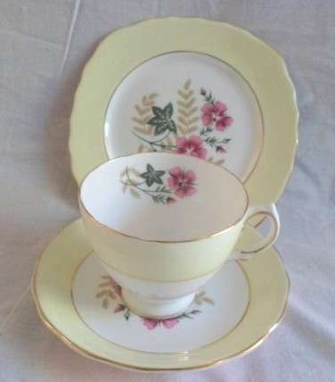 A RARE YELLOW COLCLOUGH TRIO!!