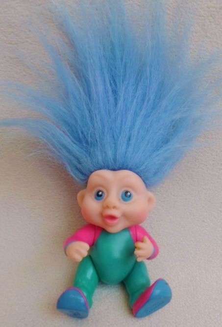 A RATHER RARE AND DIFFERENT 'APPLAUSE' TROLL!!