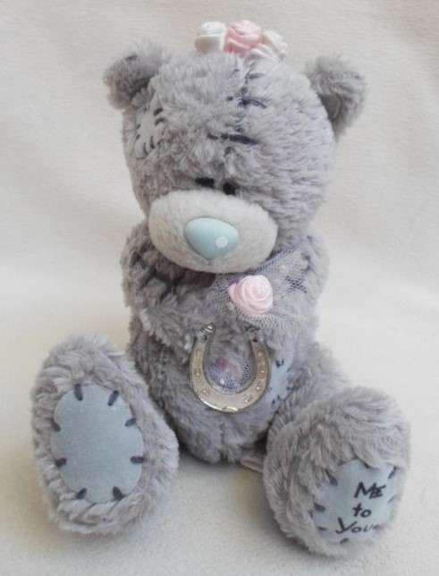 CUTE TATTY TEDDY  (ME TO YOU) HOLDING HER LUCKY HORSE SHOE!!
