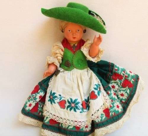 A SPECIAL 23CM VINTAGE (MADE IN WEST GERMANY/US ZONE) CELLULOID DOLL- CIRCA 1945-52!!