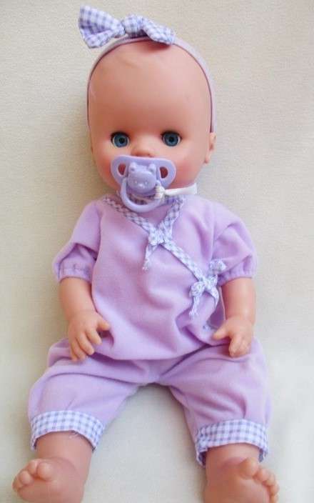 RELISTED - A PRETTY ALL VINYL 38CM TALL BABY DOLL FOR A LITTLE GIRL - GREAT FOR BATH TIME!!