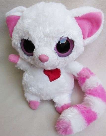 CUTE 'AURORA' 19CM TALL YOOHOO AND FRIENDS THAT CHATTERS AWAY WHEN YOU PRESS HER HEART!!