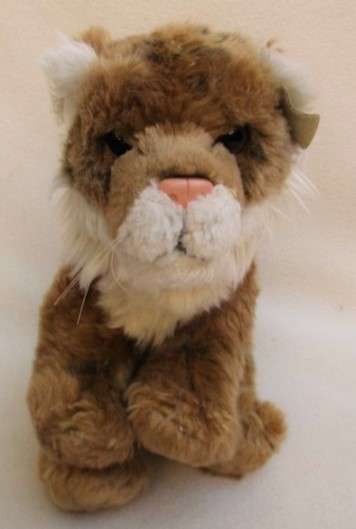 A VINTAGE 1986 WWF LION WITH ORIGINAL WWF LEATHER EAR TAG!!