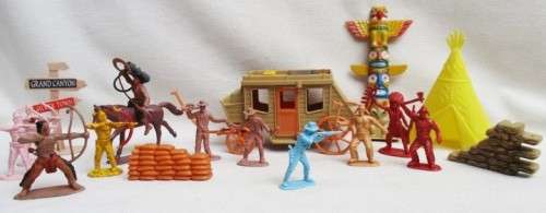 NOT OFTEN SEEN THESE DAYS - COWBOYS AND INDIANS - 18 PIECES!!