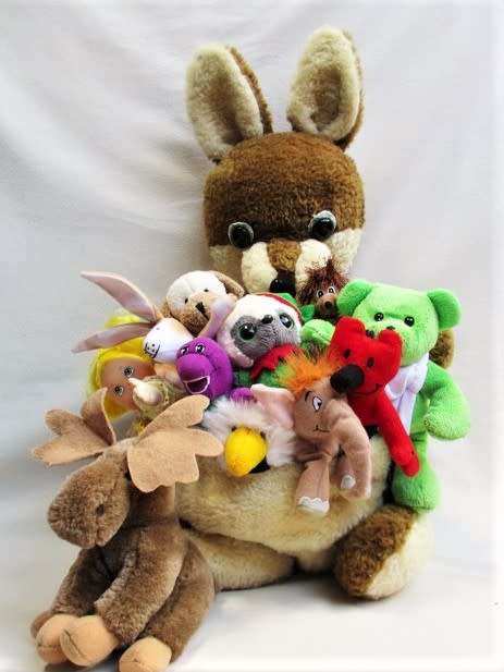 A NOVEL CHRISTMAS PARCEL - VINTAGE FOX WITH POUCH AND TUMMY FULL OF TOYS KIDS LOVE - 29 TOYS!!