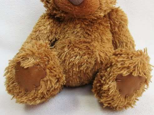 A CUTE LITTLE BROWN NOSED BEAR WITH REXINE PAW PADS!!