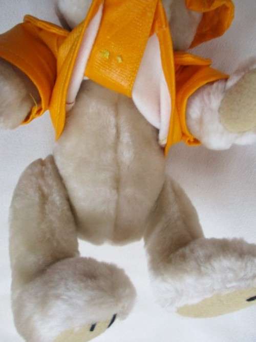 HARPER - THE VERY COLLECTABLE ORIGINAL PICKFORD BRASS BUTTON BEAR OF HEALTH!!