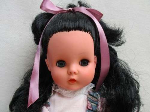THE PRETTIEST VINTAGE DOLL IN GREAT CONDITION WITH GORGEOUS, LONG, THICK, SOFT BLACK HAIR!!