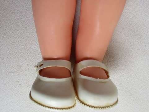 THE PRETTIEST VINTAGE DOLL IN GREAT CONDITION WITH GORGEOUS, LONG, THICK, SOFT BLACK HAIR!!