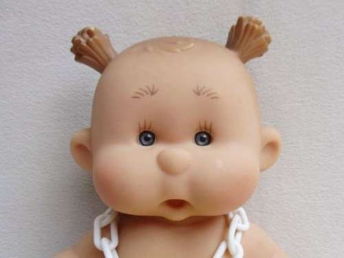 HERE'S CHUBBY ANNA BANANA - THE SWEET SCENTED VERY COLLECTABLE YOGURTINIS DOLL - TOO ADORABLE!!