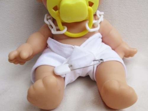 HERE'S CHUBBY ANNA BANANA - THE SWEET SCENTED VERY COLLECTABLE YOGURTINIS DOLL - TOO ADORABLE!!