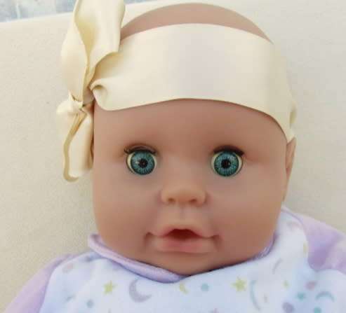 A LARGE VERY COLLECTABLE 53CM TALL 'KINGSTATE' BABY DOLL WITH THE SWEETEST MOUTH - GREAT CONDITION