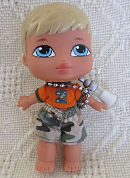 ADORABLE 2004 MGA BRATZ LI'L ANGEL - ORIGINAL OUTFIT PLUS BOTTLE