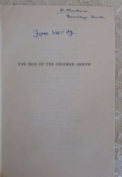 1955 - THE HARDY BOYS - THE SIGN OF THE CROOKED ARROW - HRADCOVER IN VERY NICE CONDITION!